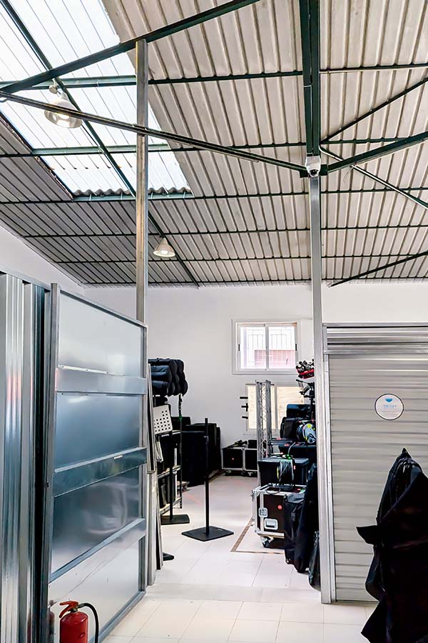 Un espacio de Mallorca Storage utilizado para guardar equipos de una empresa